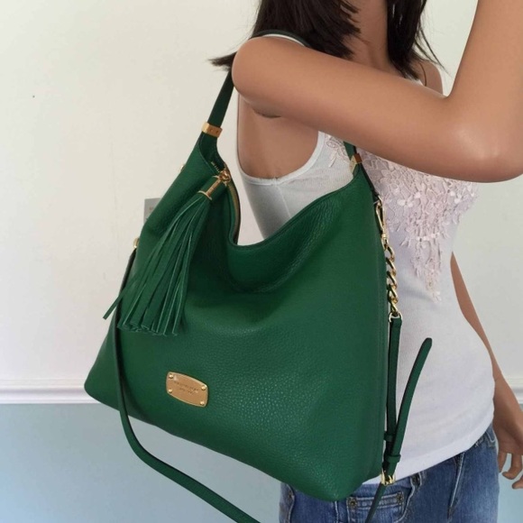 ✨SOLD✨Michael Kors Bedford Top Zip - Picture 3 of 4