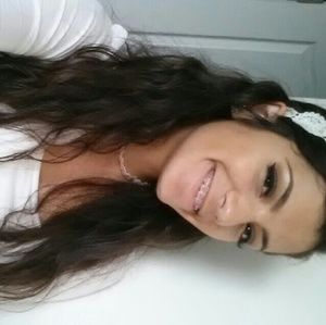 Meet your Posher, Alicia