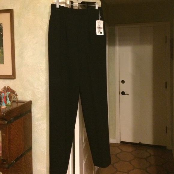 Stunning Carlisle wool slacks in black size 10