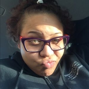 Meet your Posher, Marissa