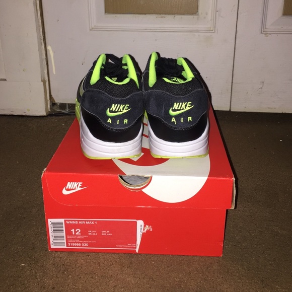 Air Max 1s - Picture 1 of 2