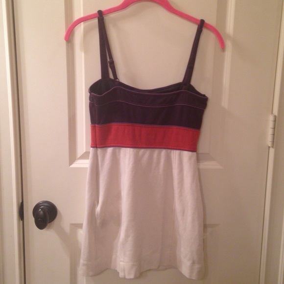 BCBG flirty little colorblock dress GUC - Picture 2 of 4