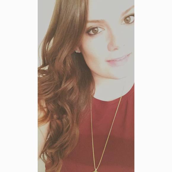 Meet your Posher, Sarah - Picture 1 of 1