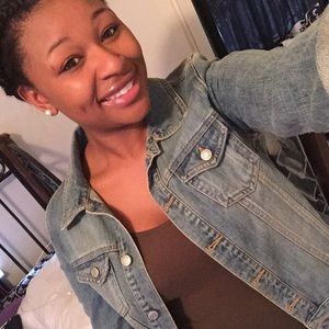 Meet your Posher, Brittney