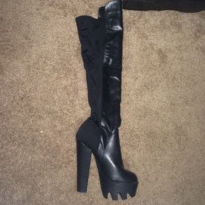 Long heel boot