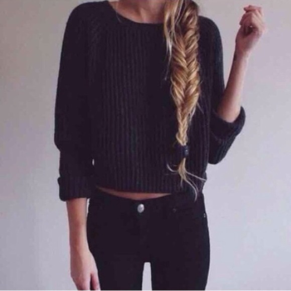 🚨SOLD!!🚨 Brandy Melville Gwen Sweater - Picture 1 of 4