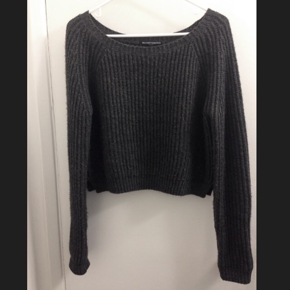 🚨SOLD!!🚨 Brandy Melville Gwen Sweater - Picture 3 of 4
