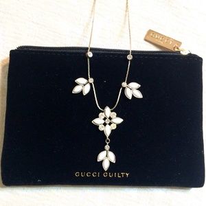 White flower necklace