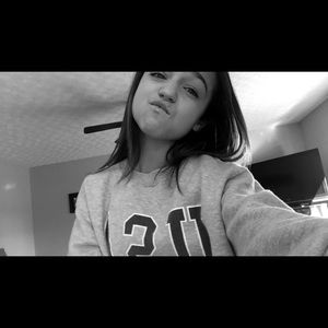 Meet your Posher, Ava