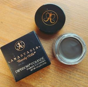 Anastasia Beverly Hills Dipbrow Pomade