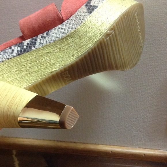 Boutique 9 coral shoes NEW! - Picture 4 of 4