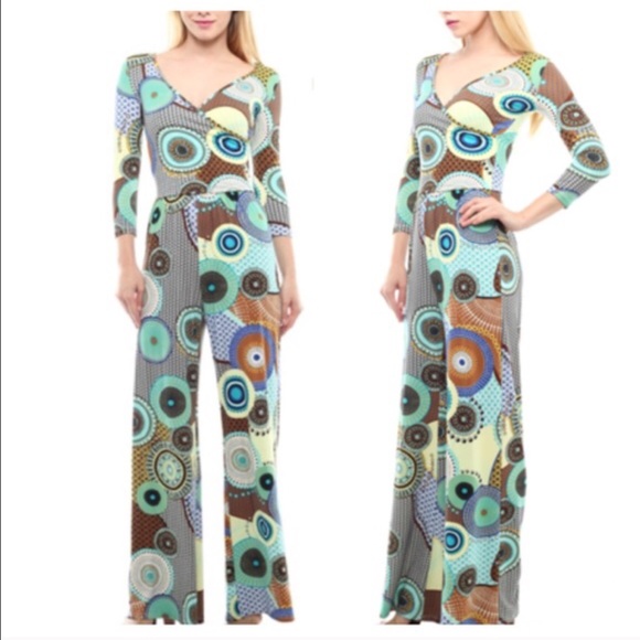 Dresses & Skirts - 🔴 long sleeve jumpsuit  BOGO SALE