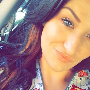 Meet your Posher, Kelli