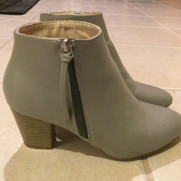 Faux leather grey booties