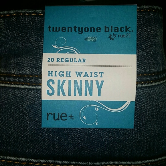 🚫SOLD🚫 - Picture 3 of 4