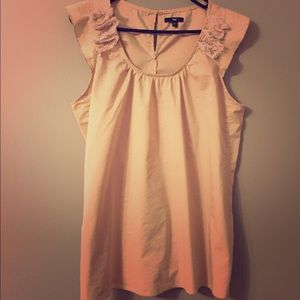 Beautiful sleeveless flower top