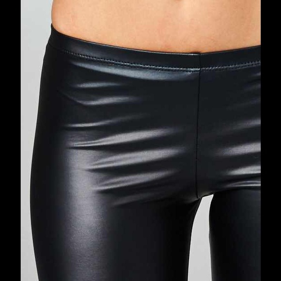 🆕Liquid Vegan Leggings - Picture 3 of 4