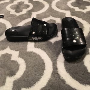 Marc Jacobs slider sandals.