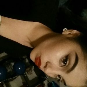 Meet your Posher, Vanessa