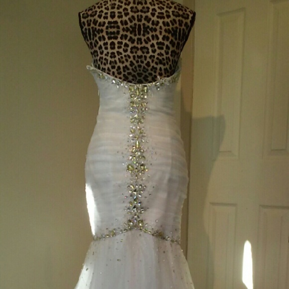 Jovani white ruched stones mermaid gown - Picture 4 of 4