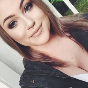 Meet your Posher, Tania