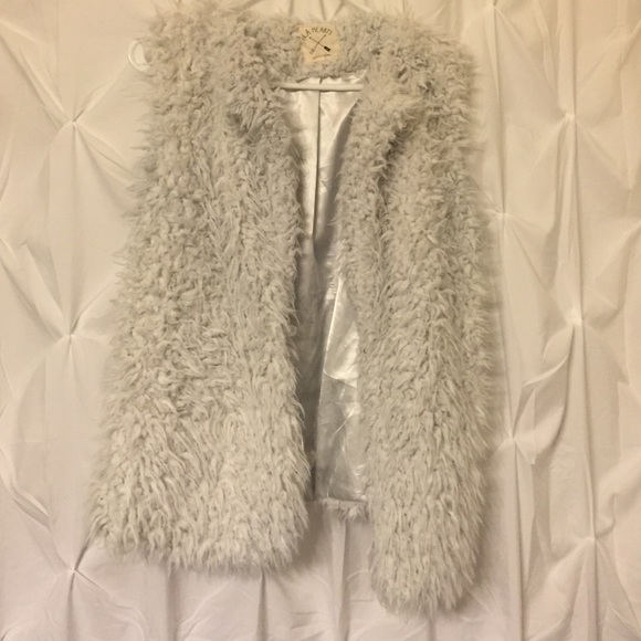 Off white faux fur vest - Picture 1 of 1