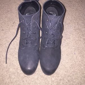 Steve Madden raspy booties