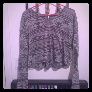 Final price tribal print long sleeve