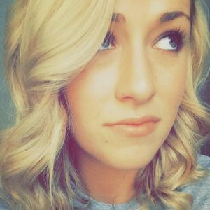 Meet your Posher, Holly