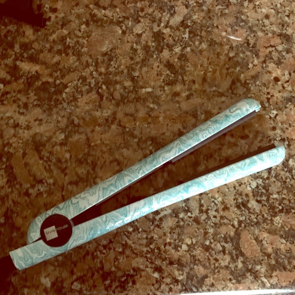 Hair straightening iron