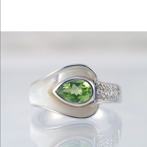 Peridot + Mother of Pearl + CZ. Ring
