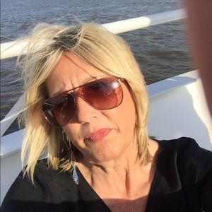 Meet your Posher, Kari