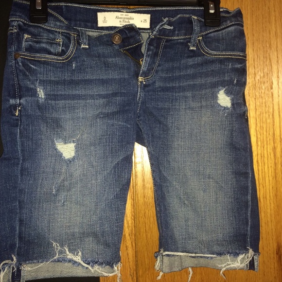 Abercrombie & Fitch capris