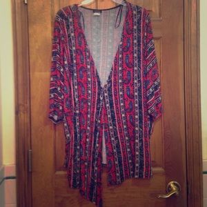 Size 2x patterned cardigan