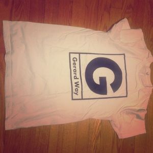 gerard way t shirt from hot topic