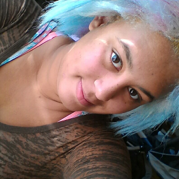 Meet Your Posher!!!! - Picture 2 of 2