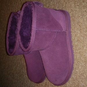 Must go !BRAND NEW UGGS NEVER WORN AUTHENTIC !!!