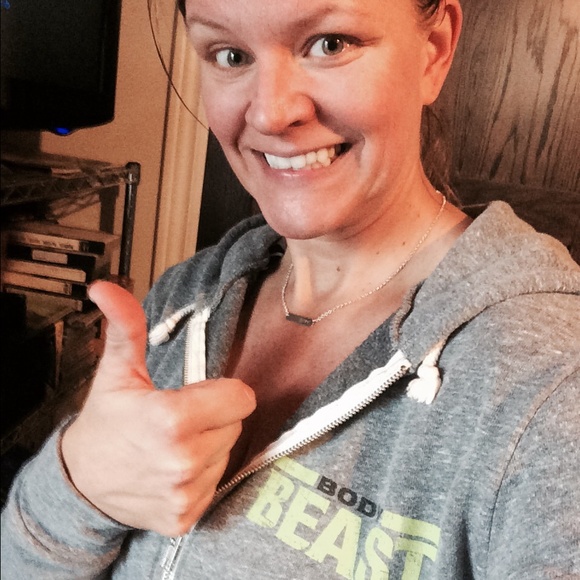 Meet your Posher, Melissa - Picture 2 of 2