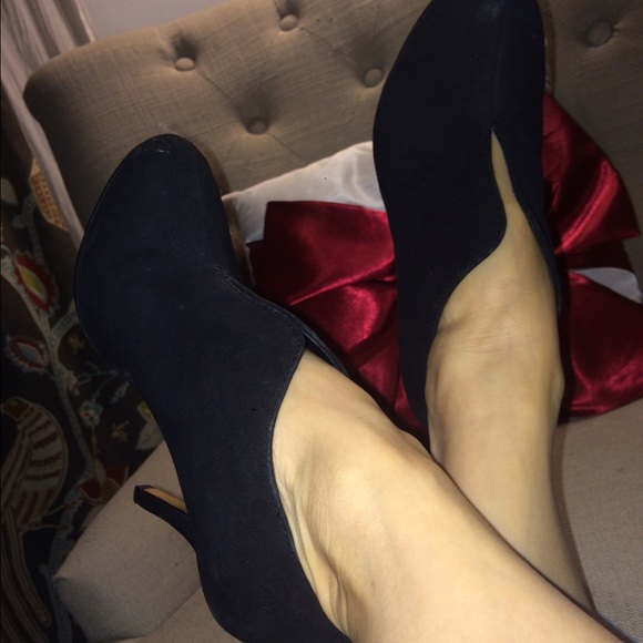 Black Suede Aldo "Tallo Shooties" - Picture 2 of 4