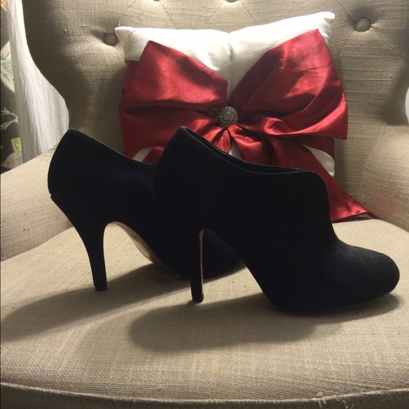 Black Suede Aldo "Tallo Shooties" - Picture 3 of 4