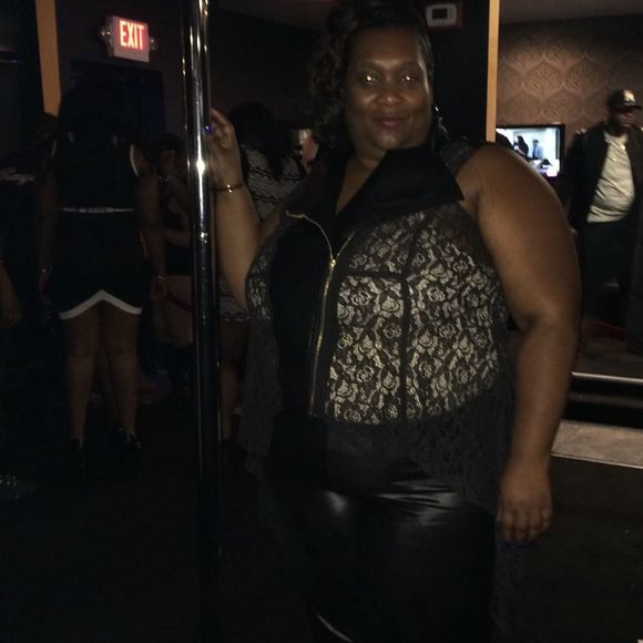 Meet your Posher, Nesha - Picture 1 of 1