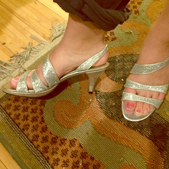 Cute lil dress shoes size 8 1/2.