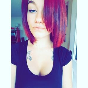 Meet your Posher, Olivia