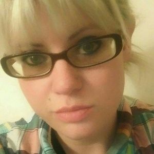 Meet your Posher, Aly