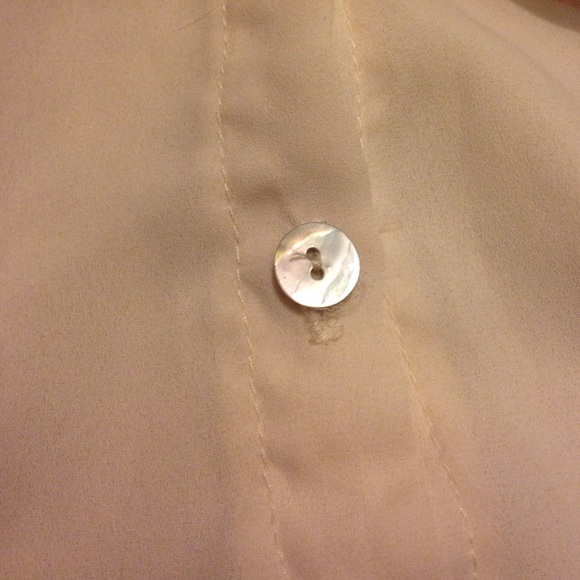 Button up sleeveless blouse - Picture 3 of 4