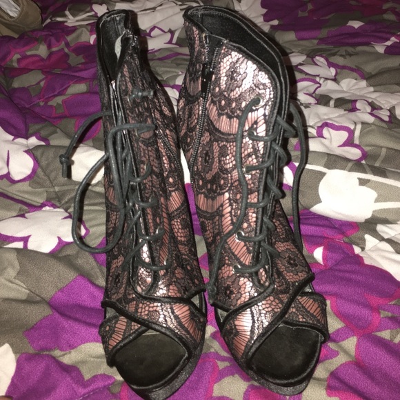 Shoes - Picture 2 of 2