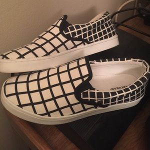 Airwalk Slip-On Sneakers