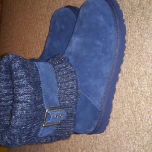 BRAND NEW UGGS AUTHENTIC NEVER WORN NO TRADES