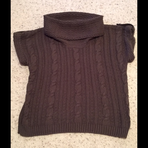 Short Sleeve Sweater