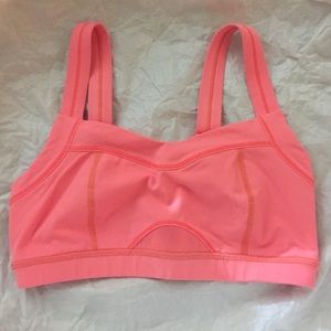 NWOT Lululemon bra